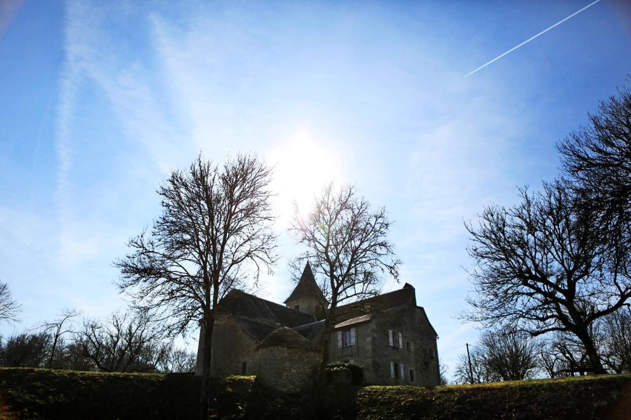 Bed and Breakfast Les Roulottes Du Lot Gramat Exterior foto